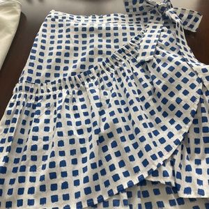 NWT VINEYARD VINES BLUE AND WHITE RUFFLE SKIRT